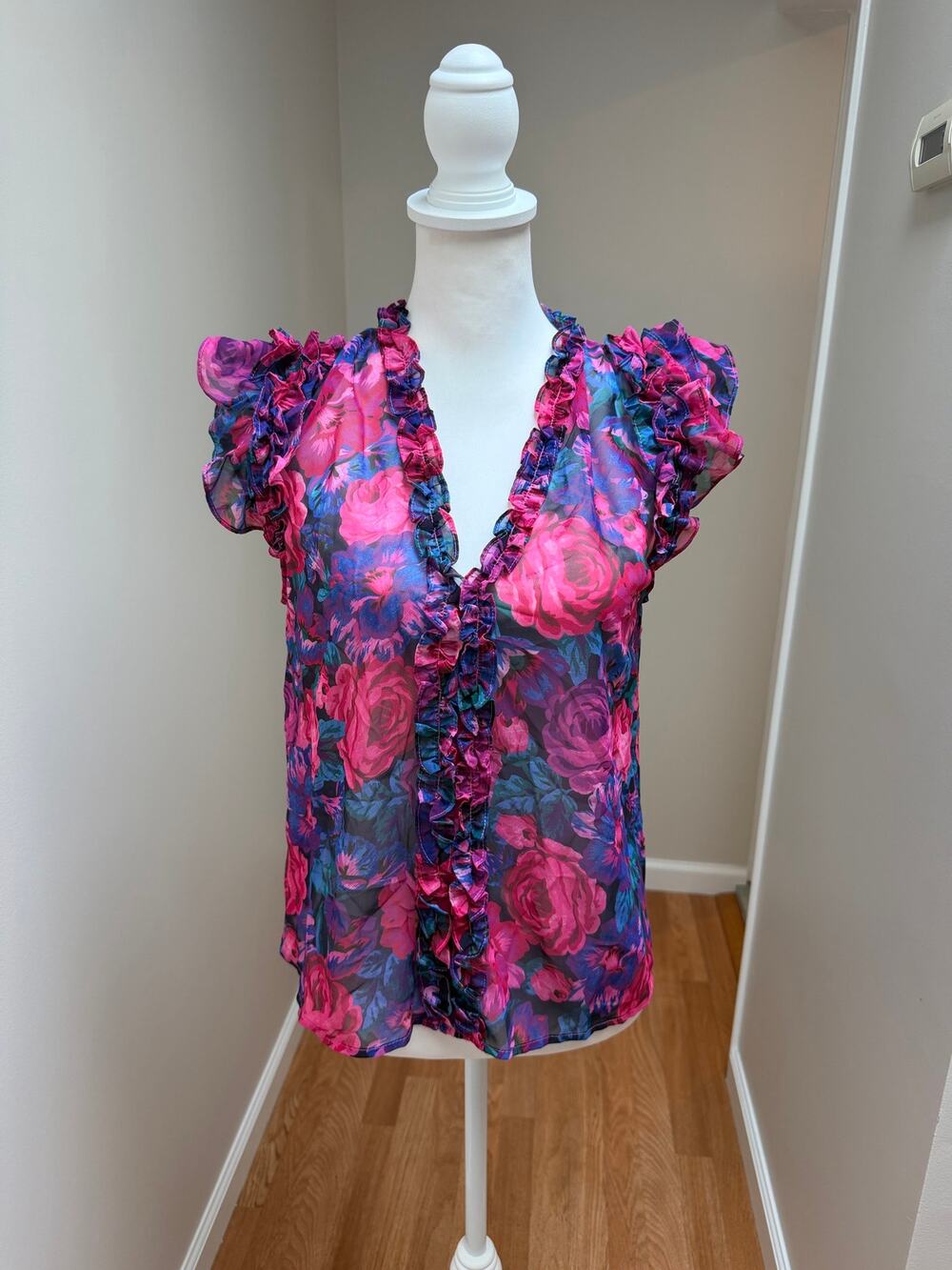 NEW Generation Love Sia Blouse Rose Garden Floral Size Small